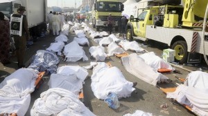 ATTENTION EDITORS - VISUAL COVERAGE OF SCENES OF DEATHBodies of Muslim pilgrims are seen after a stampede at Mina, outside the holy Muslim city of Mecca, September 24, 2015. At least 717 pilgrims from around the world were killed on Thursday in a crush outside the Muslim holy city of Mecca, Saudi authorities said, in the worst disaster to strike the annual haj pilgrimage for 25 years. Picture taken September 24, 2015. REUTERS/Stringer TEMPLATE OUT - RTX1SD3V